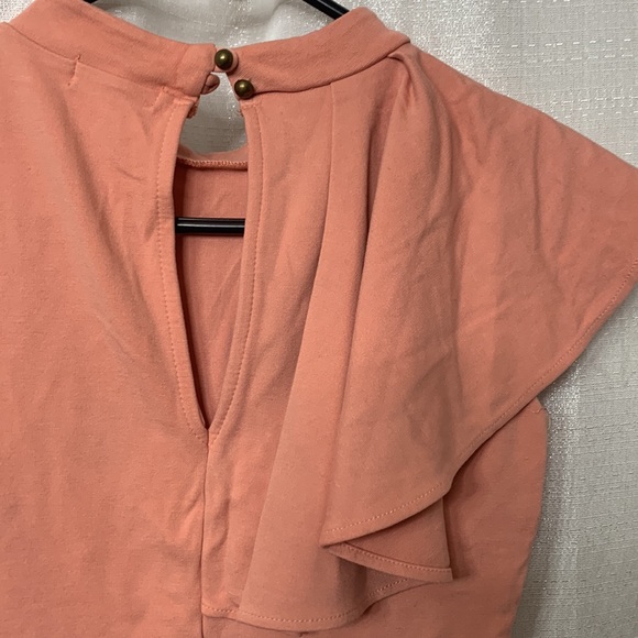 Windsor Peplum Blouse Ruffle Shoulder Color Peach Size Medium - Picture 6 of 7